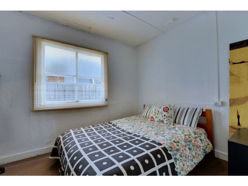 8 Gourlay Street, Blackmans Bay TAS 7052