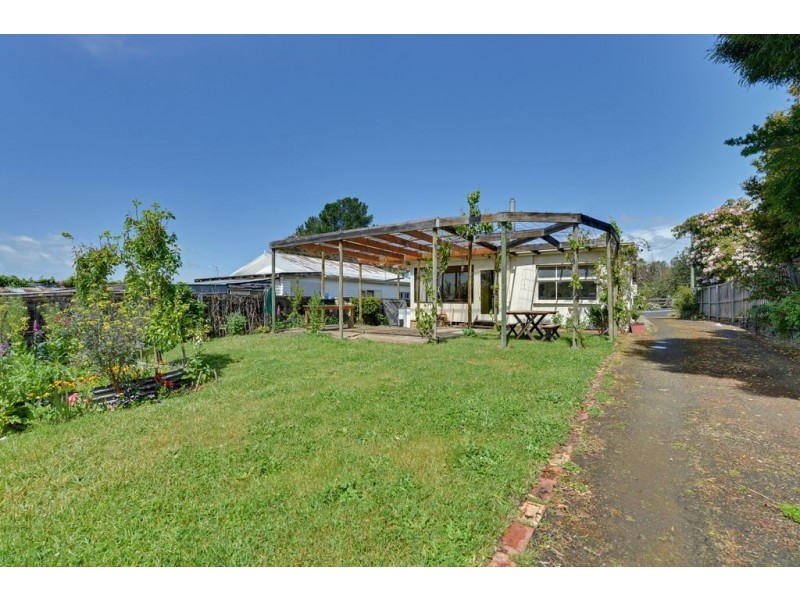 8 Gourlay Street, Blackmans Bay TAS 7052