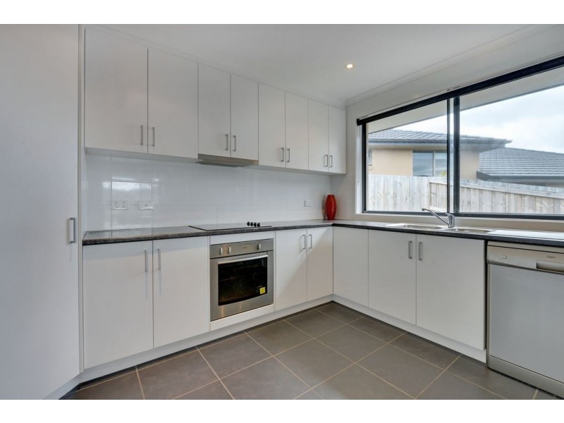 12 Sams Court, Howrah TAS 7018