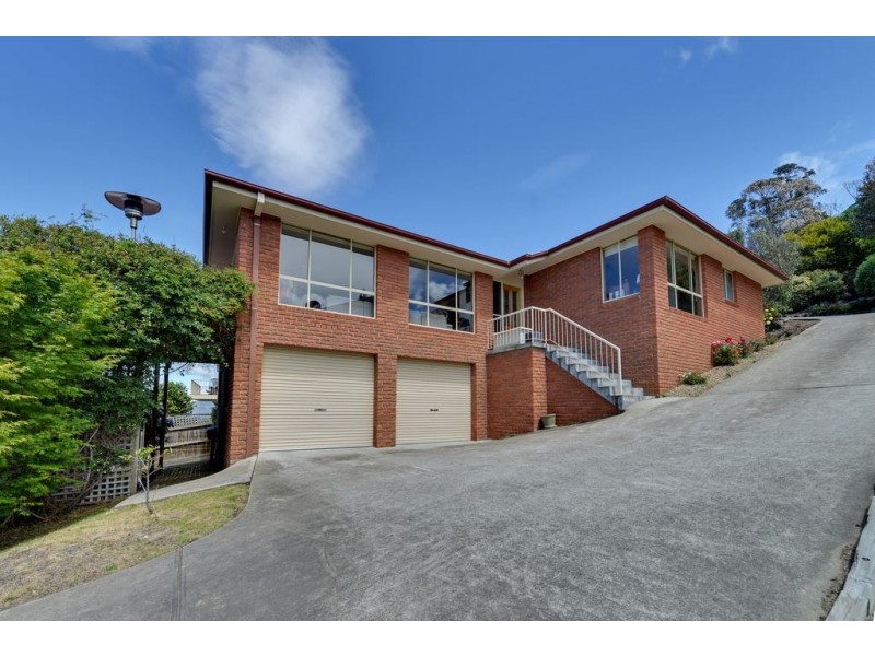 52 Coolamon Road, Taroona TAS 7053