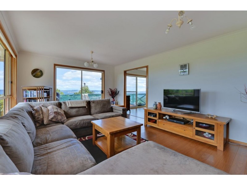 52 Coolamon Road, Taroona TAS 7053
