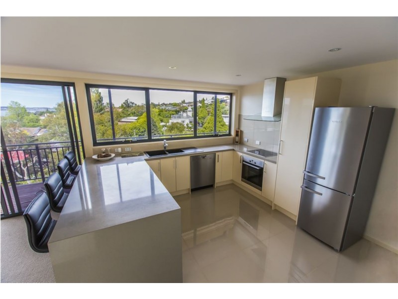 6 Norfolk Crescent, Sandy Bay TAS 7005