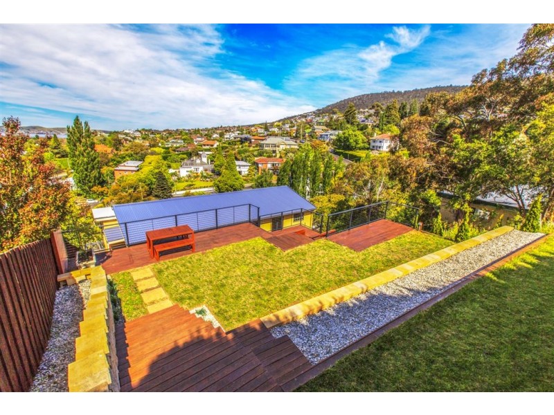 6 Norfolk Crescent, Sandy Bay TAS 7005