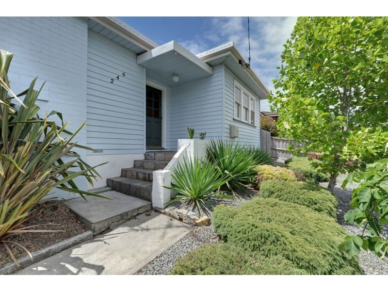 246 East Derwent Highway, Lindisfarne TAS 7015