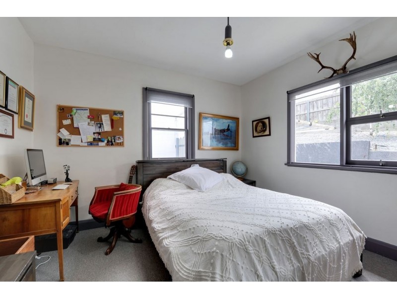 246 East Derwent Highway, Lindisfarne TAS 7015