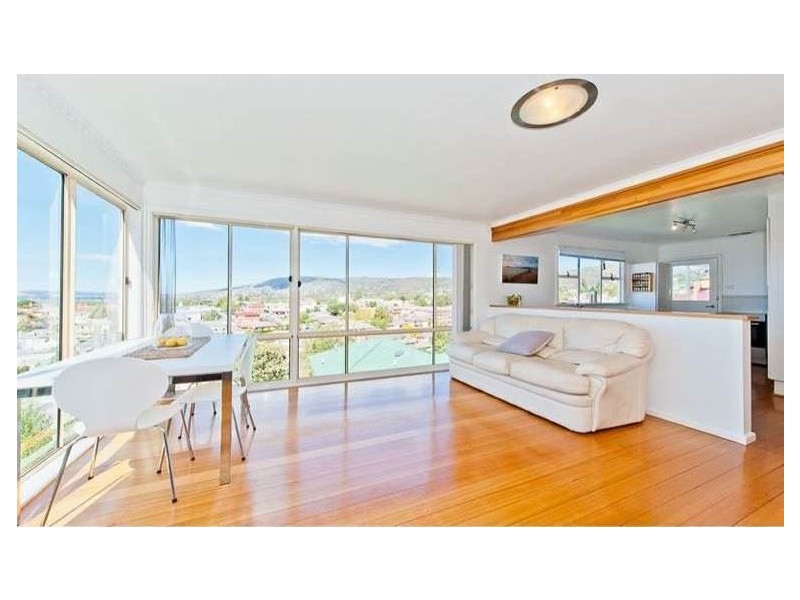 2 Prospect Place, West Hobart TAS 7000