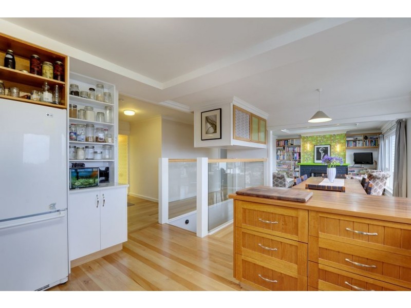 5 Rosehill Crescent, Lenah Valley TAS 7008