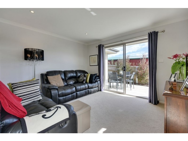 1/16 Ovata Close, Cambridge TAS 7170