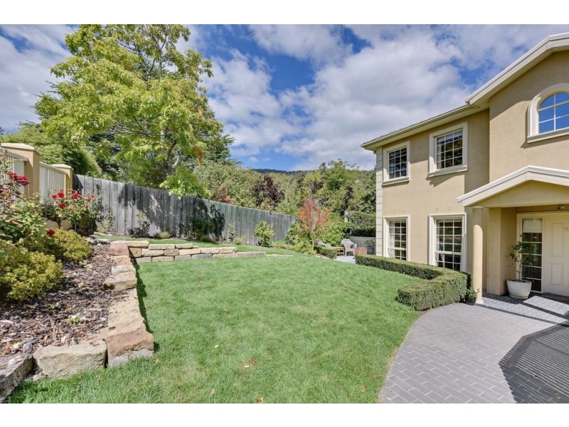 31 Lipscombe Avenue, Sandy Bay TAS 7005