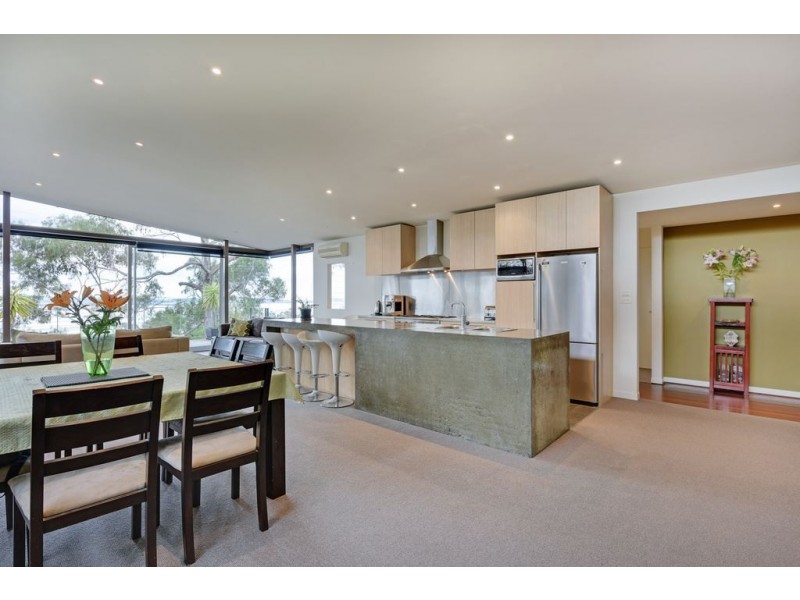 18 Coolamon Road, Taroona TAS 7053