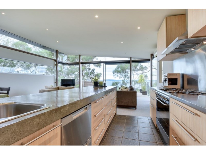 18 Coolamon Road, Taroona TAS 7053