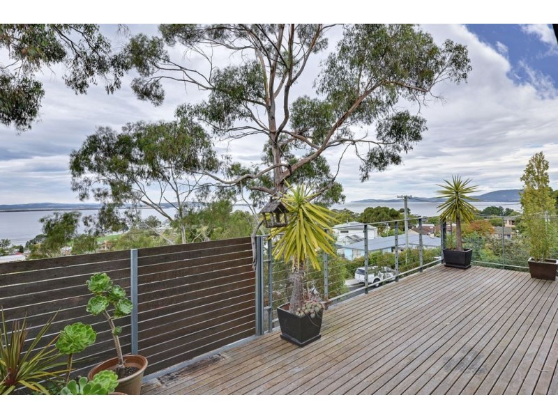 18 Coolamon Road, Taroona TAS 7053