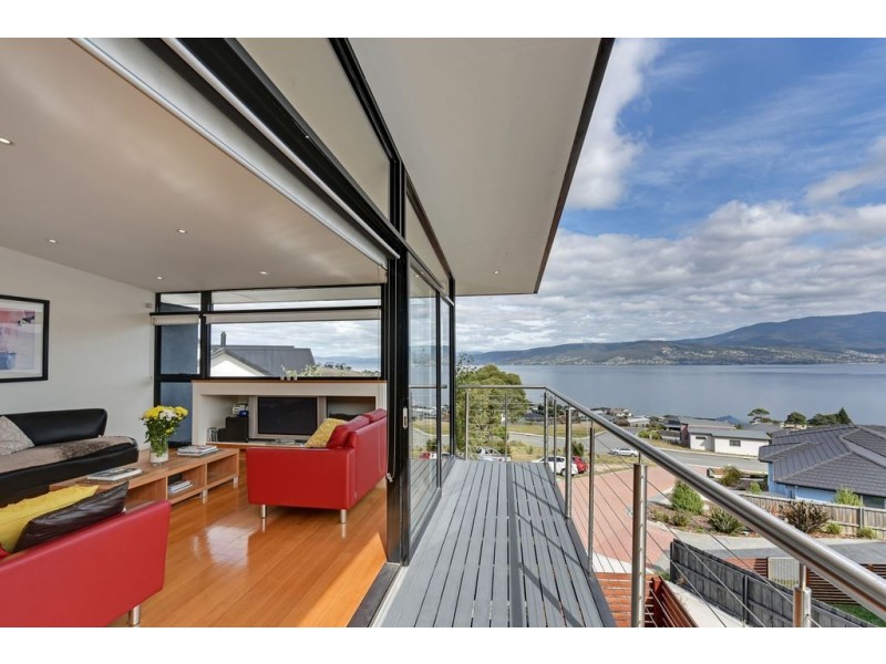700 Oceana Drive, Tranmere TAS 7018