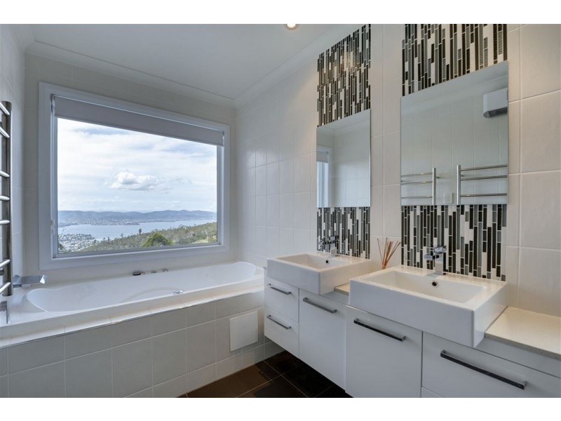 13 Hakea Drive,, Tolmans Hill TAS 7007