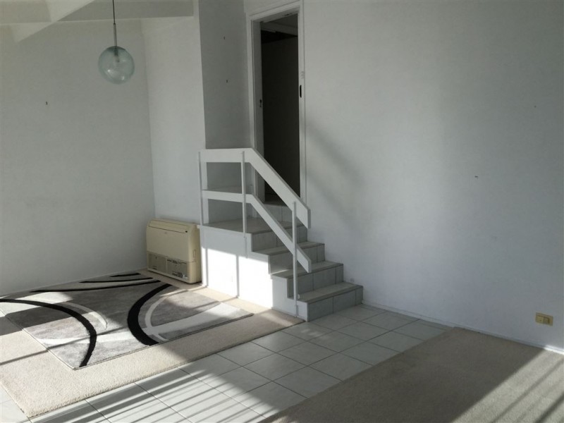 2/4 Amanda Cresent, Sandy Bay TAS 7005