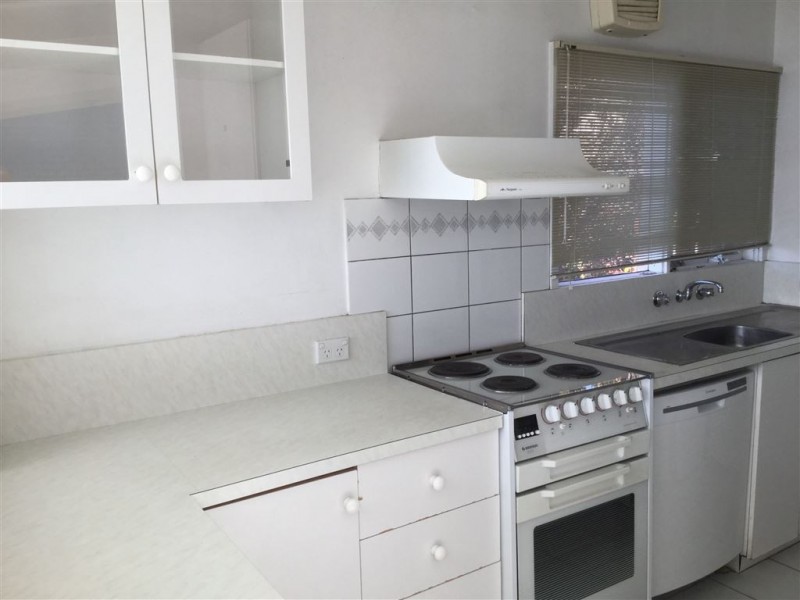 2/4 Amanda Cresent, Sandy Bay TAS 7005