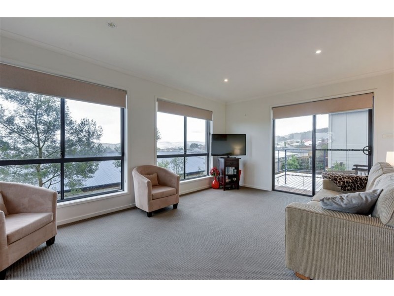 3/81-83 Oakdowns Parade, Oakdowns TAS 7019