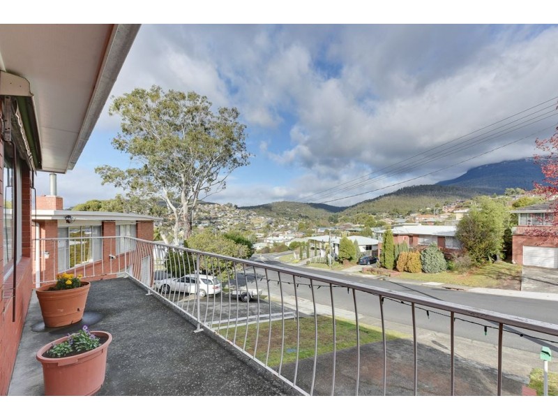 21 Girrabong Road, Lenah Valley TAS 7008