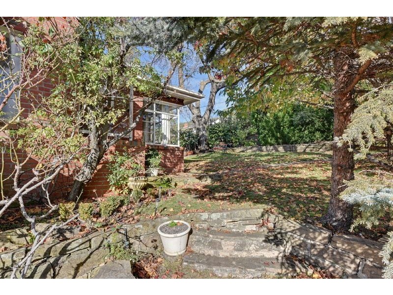 86 Waimea Avenue, Sandy Bay TAS 7005