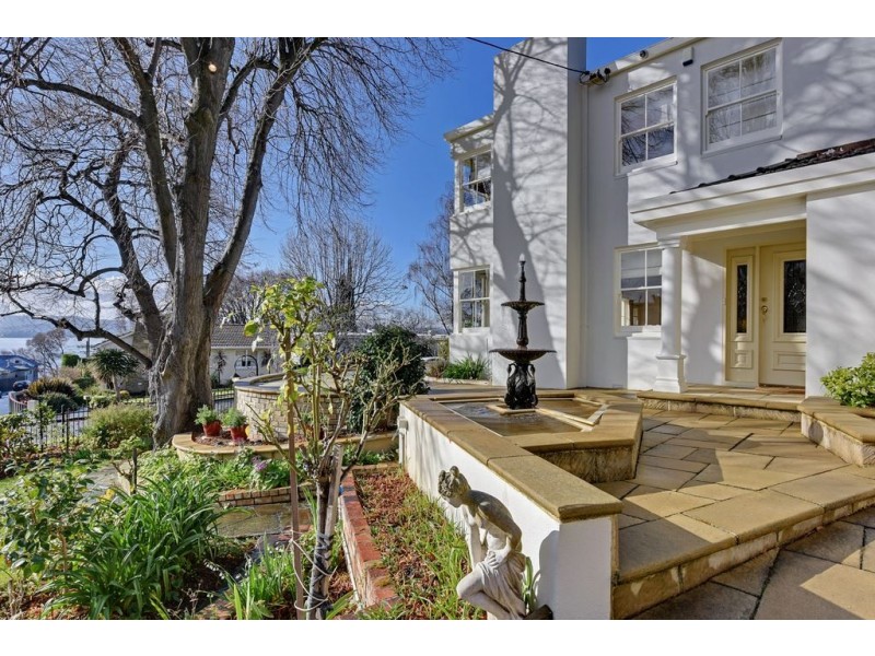 1 Greystanes Place, Sandy Bay TAS 7005