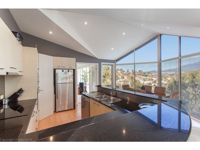 6 Thoona Street, Geilston Bay TAS 7015