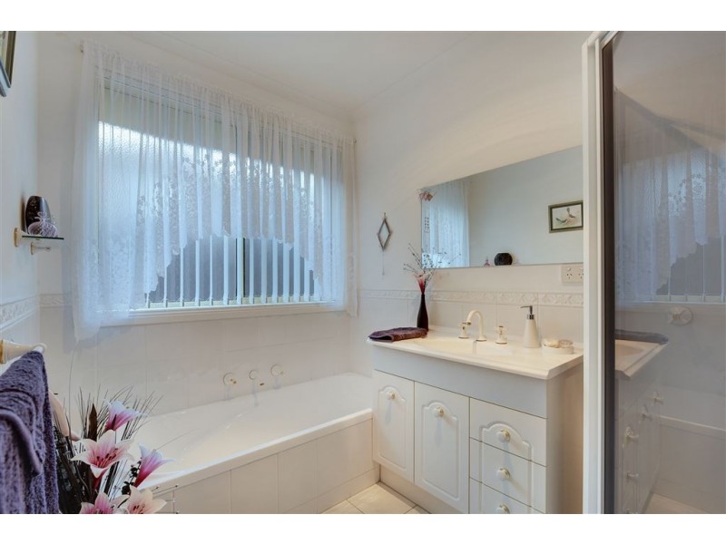 27 Natlee Crescent, Old Beach TAS 7017