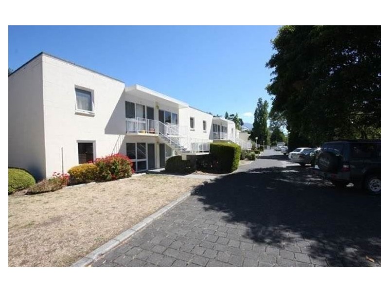 9/5 Beach Road, Sandy Bay TAS 7005