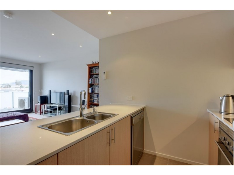 33/166 Bathurst Street, Hobart TAS 7000