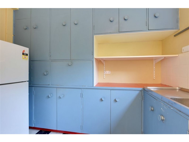 2/8 Woolton Place, Sandy Bay TAS 7005