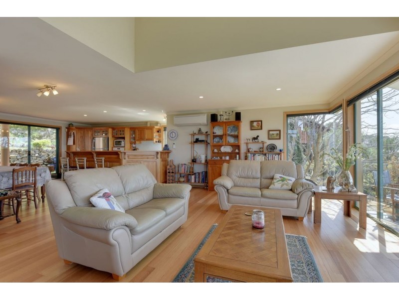 55 Coolamon Road, Taroona TAS 7053