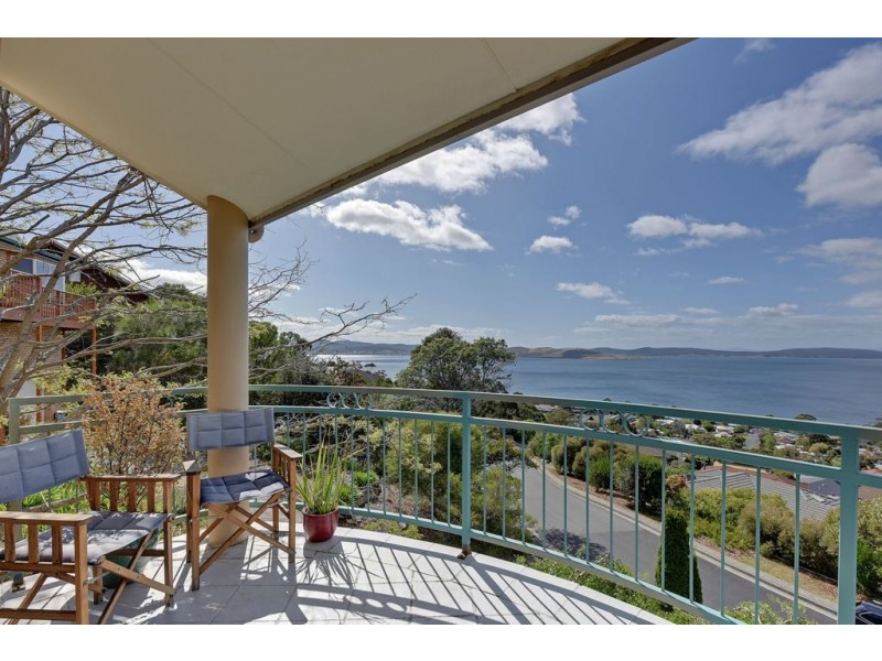 55 Coolamon Road, Taroona TAS 7053