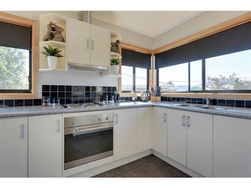 4 Redfern Place, Claremont TAS 7011