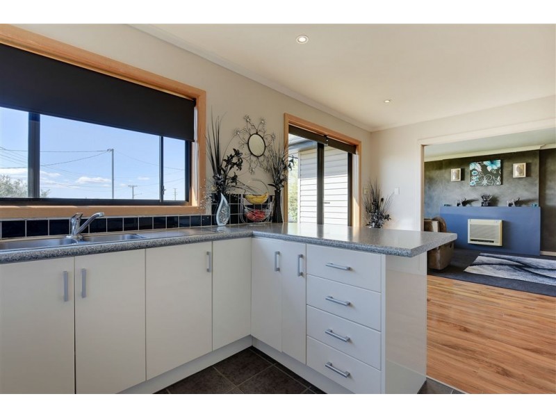4 Redfern Place, Claremont TAS 7011