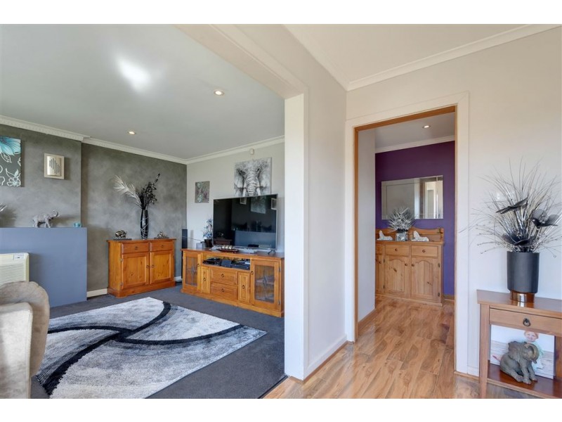 4 Redfern Place, Claremont TAS 7011