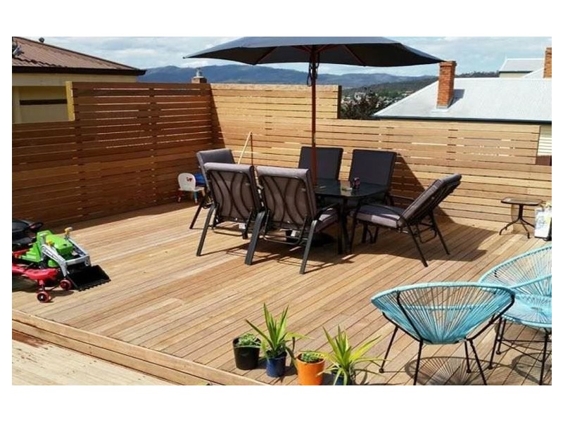 166 Augusta Road, Lenah Valley TAS 7008
