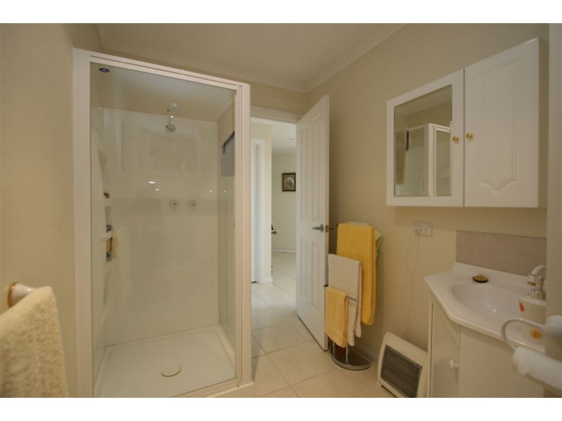 5 Gould Crescent, Rosetta TAS 7010