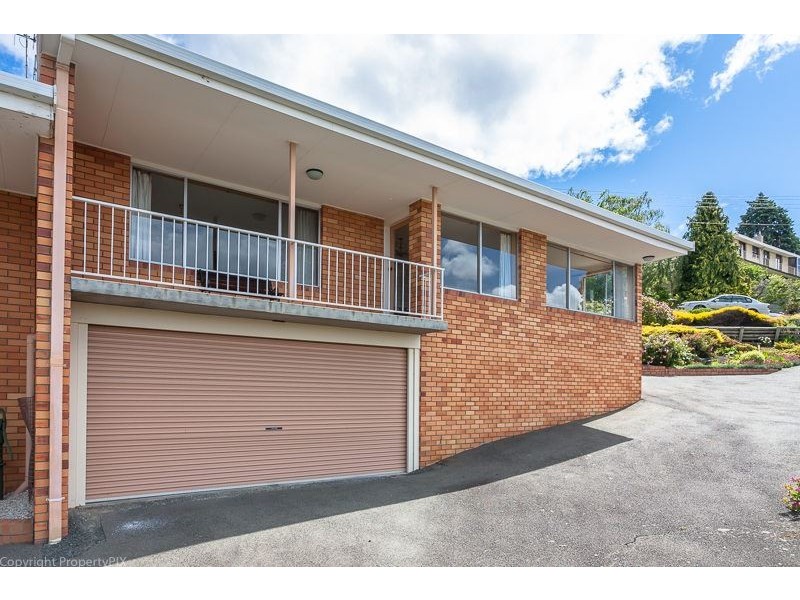 2/2 Broad Waters Parade, Sandy Bay TAS 7005