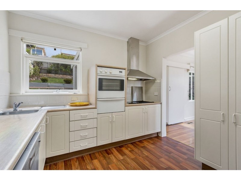 5 Lauramont Avenue, Sandy Bay TAS 7005