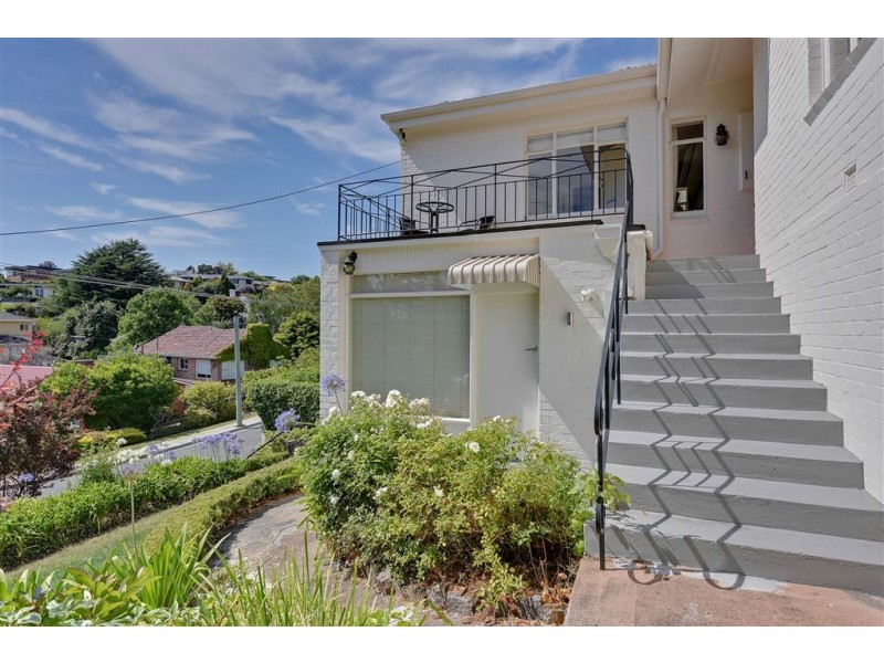 5 Lauramont Avenue, Sandy Bay TAS 7005