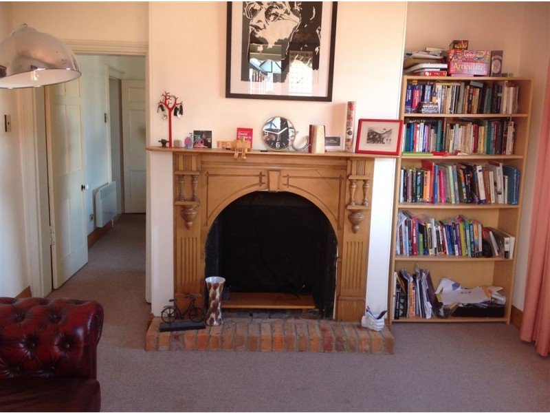 6A Risdon Road, New Town TAS 7008
