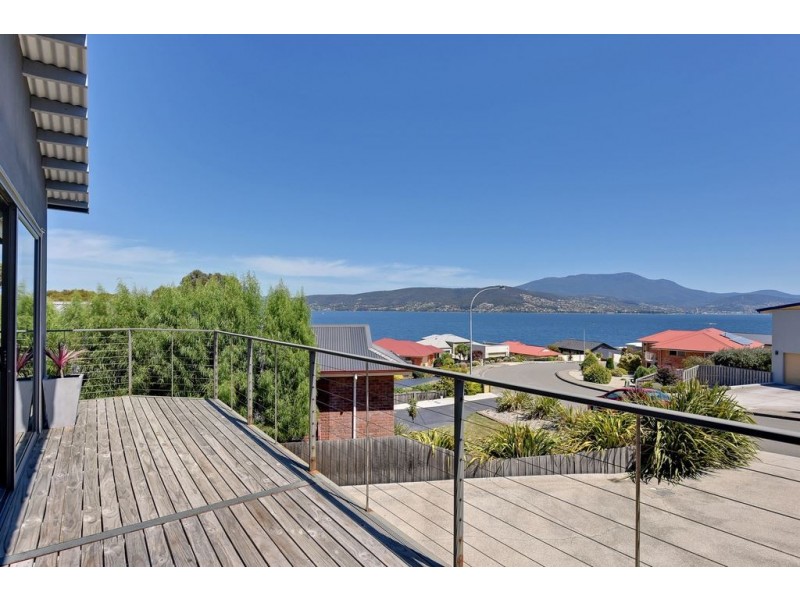 1/60 Pindos Drive, Tranmere TAS 7018