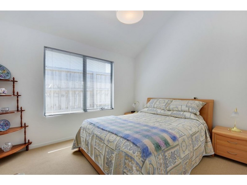 1/60 Pindos Drive, Tranmere TAS 7018