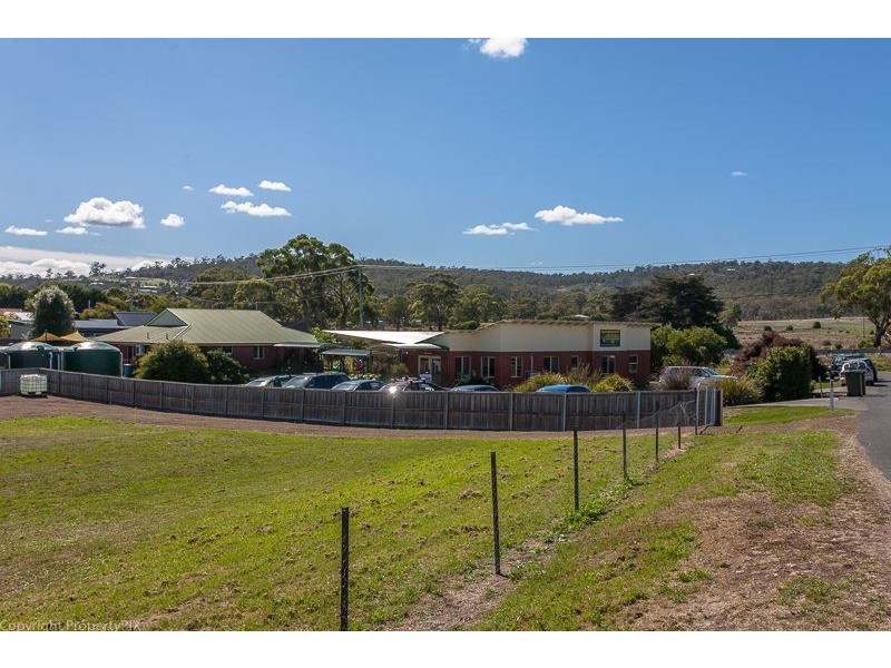 5 Jetty Road, Dodges Ferry TAS 7173