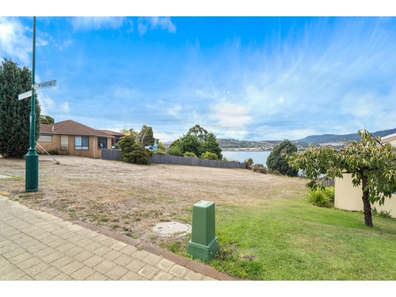 1 MacRobertsons Terrace, Claremont TAS 7011