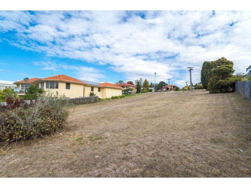 1 MacRobertsons Terrace, Claremont TAS 7011