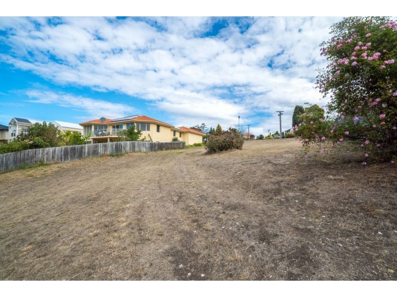 1 MacRobertsons Terrace, Claremont TAS 7011