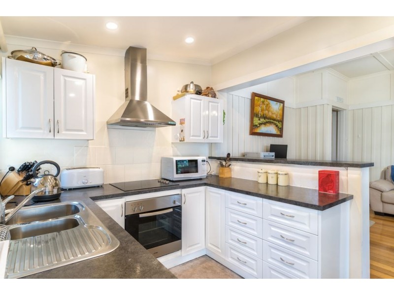 10 Bournville Crescent, Claremont TAS 7011