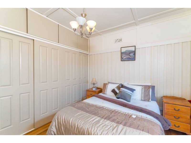 10 Bournville Crescent, Claremont TAS 7011