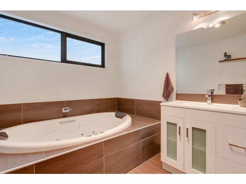 26 Wards Avenue, Lewisham TAS 7173