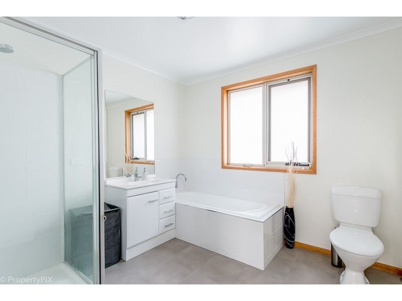 21 Hance Road, Howrah TAS 7018